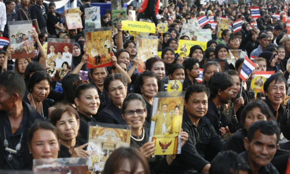 King Maha Vajiralongkorn makes historic first visit to Krabi