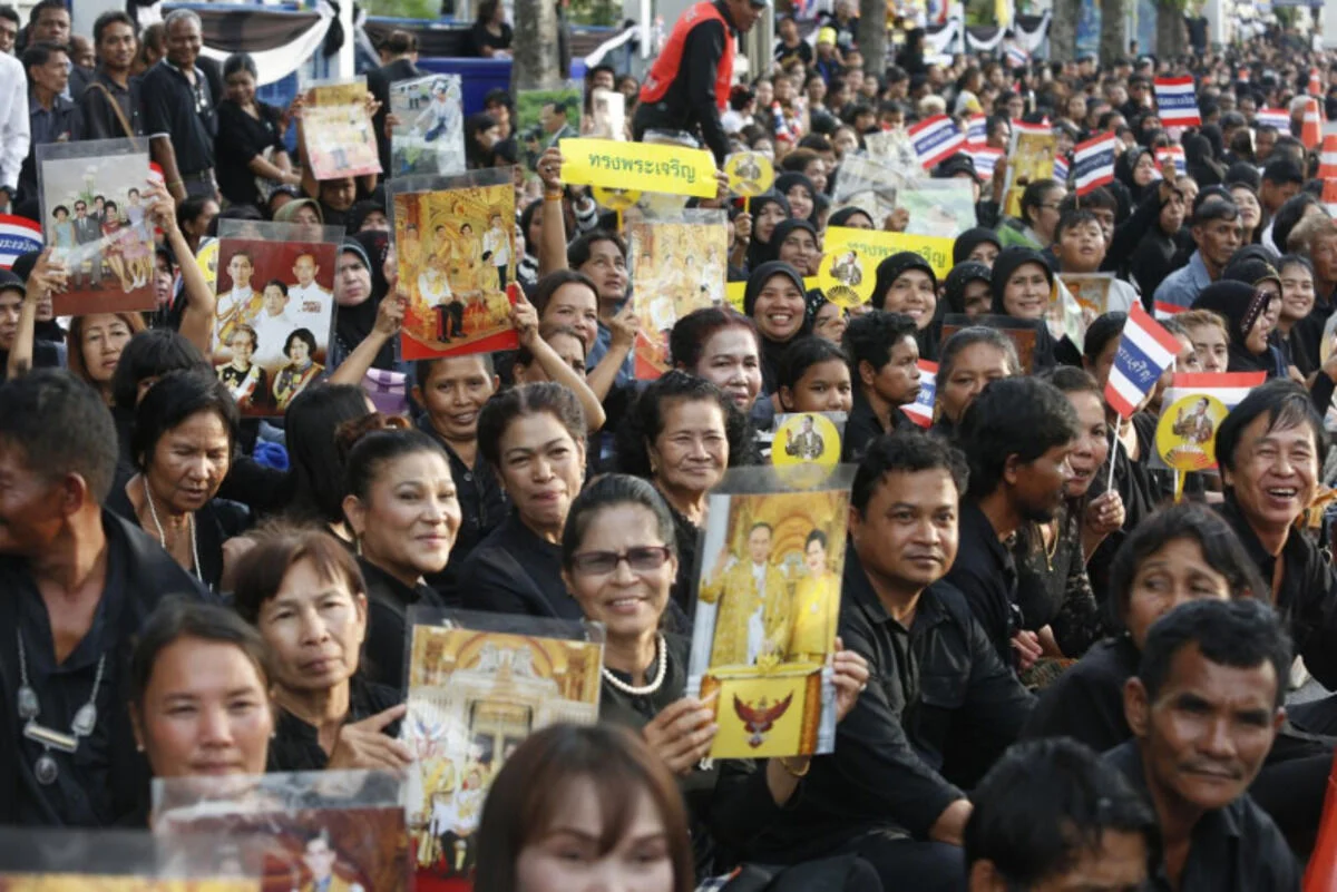 King Maha Vajiralongkorn makes historic first visit to Krabi