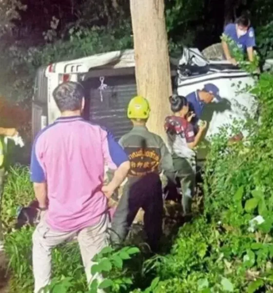 Pickup truck crash in Lampang kills one amid heavy rain